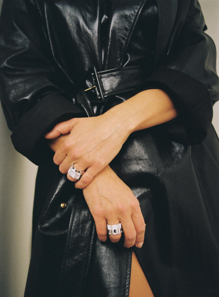 КСЕНИЯ АЗАРОВА