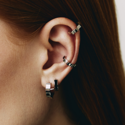 Серьга-пирсинг Parthenon, белое золото 18 карат, эмаль, 3 мм, размер Medium