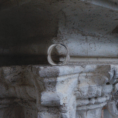 Кольцо Ducale, белое золото 18 карат с бриллиантами, 4 мм 